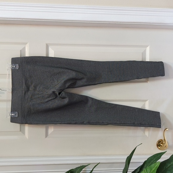 Loft Women's Black/White Chevron Skinny Leggings Size Small - Picture 5 of 7